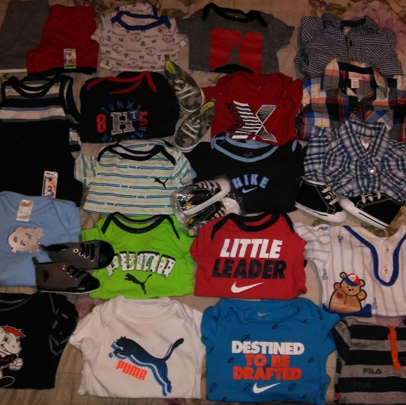 25 piece Name Brands boys lot 0-6m - Picture 5 of 6